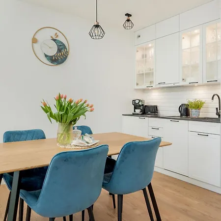 Prestige 113 - Tuz Przy Plazy, Z Widokiem Na Morze, Parkingiem I Wifi W Cenie Pobytu - Easy-rent Apartment
